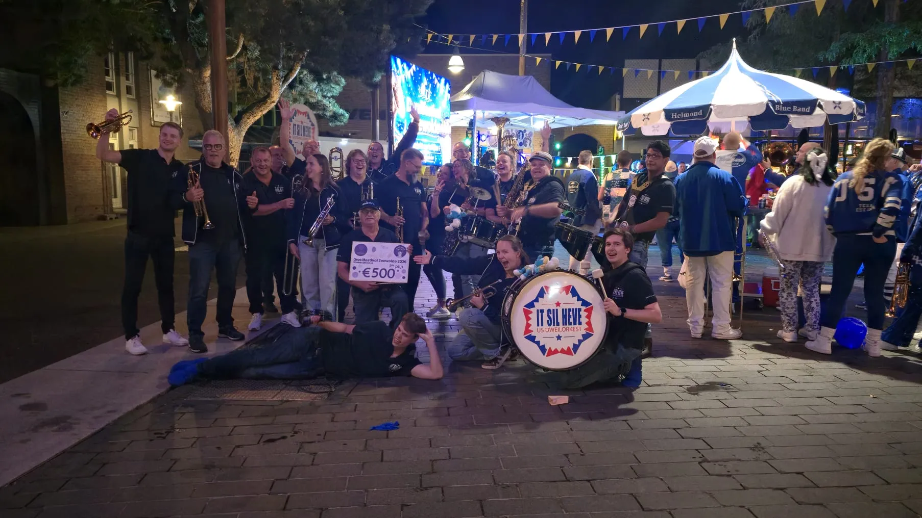 Afbeelding bij bericht van Dweilorkest IT SIL HEVE US DWEILORKEST